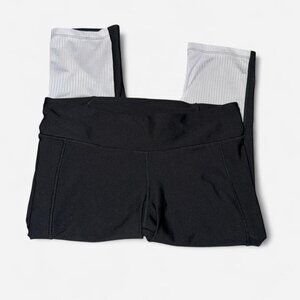 Under Armour Heatgear Compression black leggings. Size Large